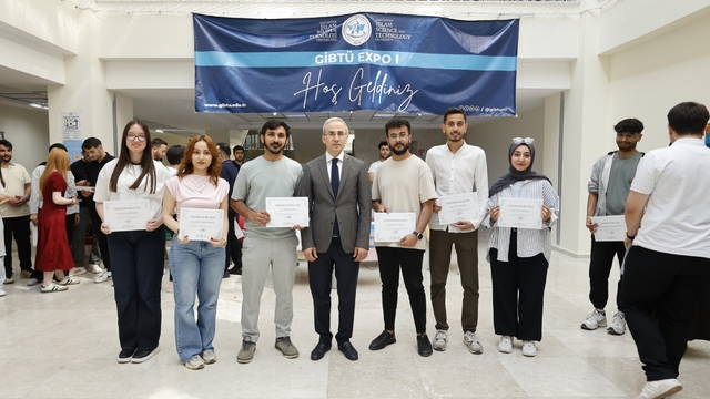 GİBTÜ öğrencileri projelerini sergiledi
