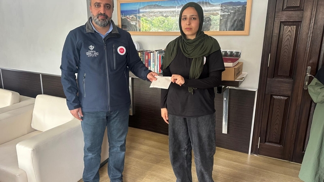 Bozyazı'da bilgi yarışmasında dereceye giren öğrenciler ödüllendirildi