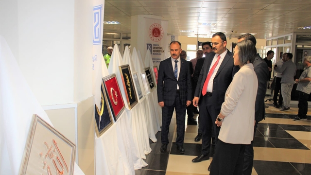 Amasya Adliyesi'nde denetimli serbestlik yükümlülerinin eserleri sergilendi