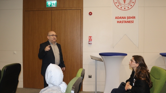 Adana'da aile hekimlerine cilt enfeksiyonları eğitimi verildi