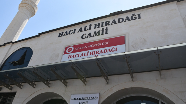 Adana'da hayırseverler tarafından yaptırılan cami ibadete açıldı