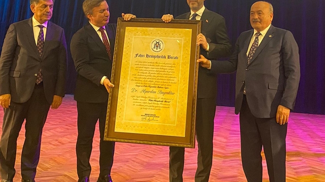 Bakan Bayraktar: 3 yılda elektrik ve doğal gazda 1 trilyon destek verdik (2)