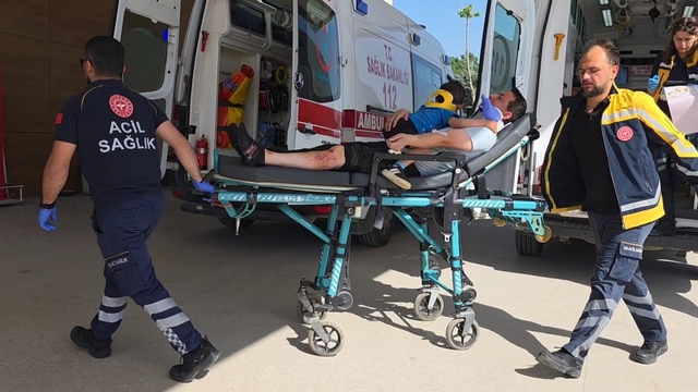 Bursa'da 2 çocuğun bulunduğu motosikletle çarpışan otomobilin sürücüsü kaçtı