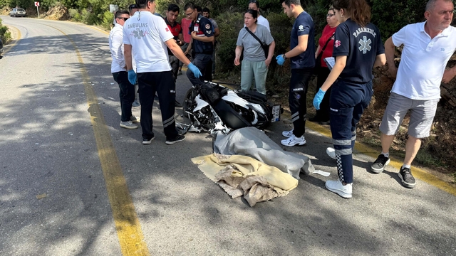 Motosiklet ile kamyonet çarpıştı; İlkcan öldü, Yaren ağır yaralı