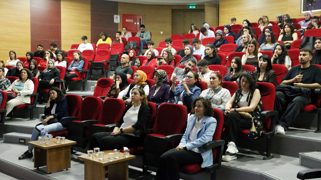 Kastamonu'da "Müzeler ve Kütüphanelerin Toplumla Buluşması" paneli düzenlendi