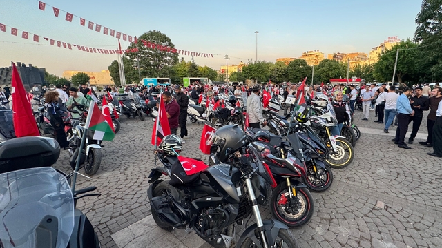 Gaziantep'te motosiklet sürücüleri İsrail'i protesto etti