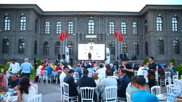 Diyarbakır'da "Kral Yolu" gala yemeğinde tanıtıldı