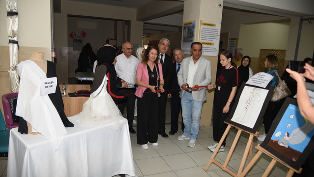 Kırıkkale'de meslek lisesi öğrencileri yıl sonu defilesi düzenlendi