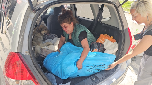 Veterinerde ölen köpeğinin yerine aynı gün sokak köpeğini sahiplendi