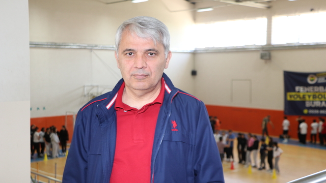 Erzurum'da gönüllü öğretmenler hafta sonunu aileleriyle değil öğrencilerle geçiriyor