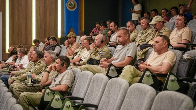 Adana'da orman yangınlarında görev alan pilotlar ve mürettebata eğitim verildi