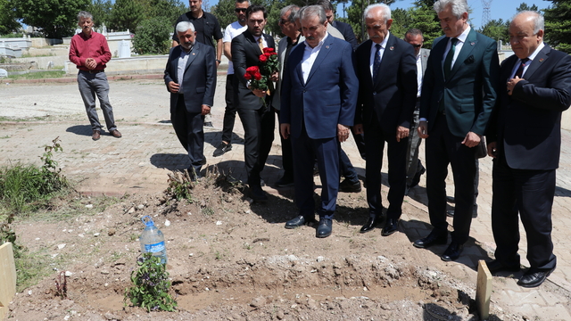 Büyük Birlik Partisi Genel Başkanı Destici, Sivas'ta taziye ziyaretinde bulundu