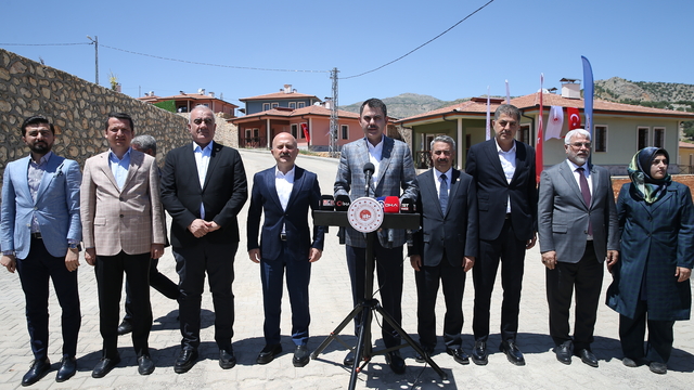 Deprem bölgesindeki 250 bininci konutun anahtarı gelecek ay teslim edilecek