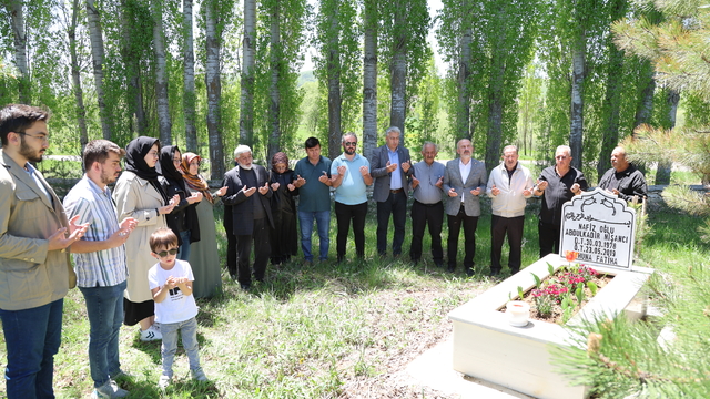 AA muhabiri Abdulkadir Nişancı, vefatının 6. yılında mezarı başında anıldı