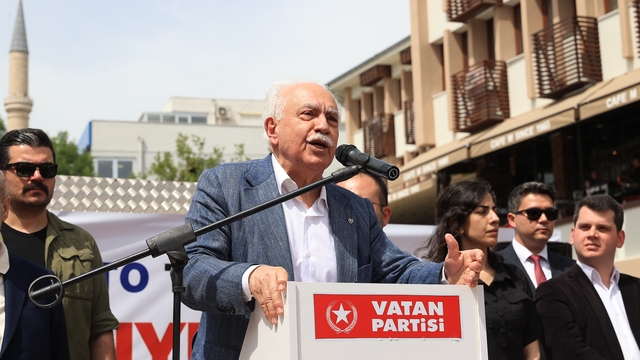 Vatan Partisi Genel Başkanı Perinçek, Edirne'de partisince düzenlenen mitinge katıldı