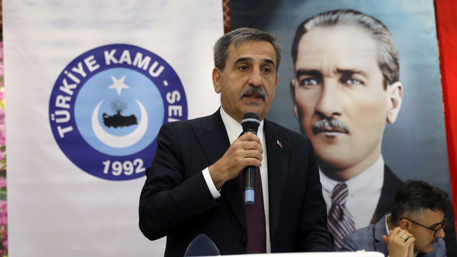 Türkiye Kamu-Sen Genel Başkanı Önder Kahveci, Iğdır'da konuştu: