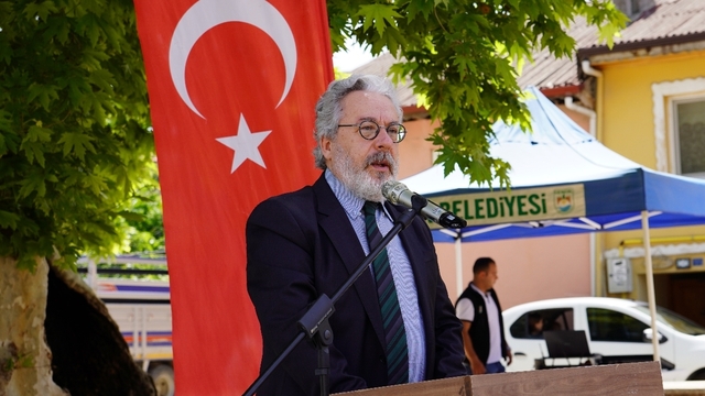 Osmanlı'nın ilk müderrisi Davud-i Kayseri kabri başında anıldı