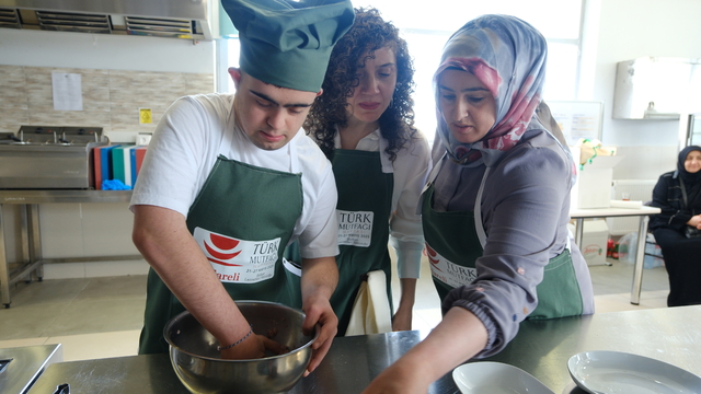 Kırklareli'nde "Aileler Mutfakta, Kırklareli Yemekleri Yarışması" düzenlendi