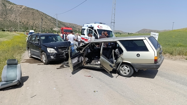 Yozgat'ta cip ile otomobilin çarpıştığı kazada 6 kişi yaralandı