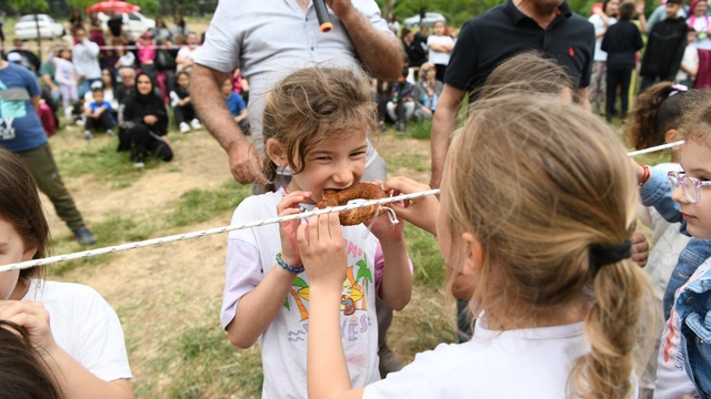 Lapseki'de geleneksel piknik şenliği yapıldı
