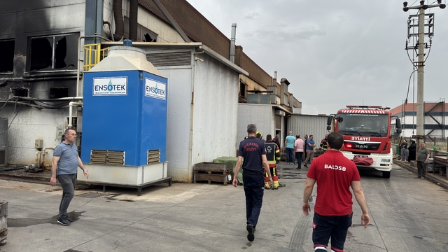 Balıkesir'de zincir üretimi yapan fabrikada çıkan yangın söndürüldü
