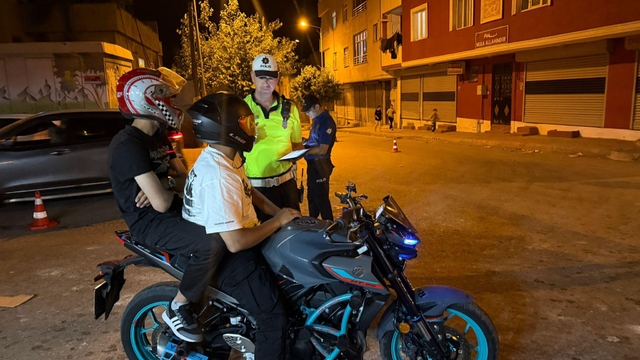 Siirt'te trafik ekipleri motosikletleri denetledi