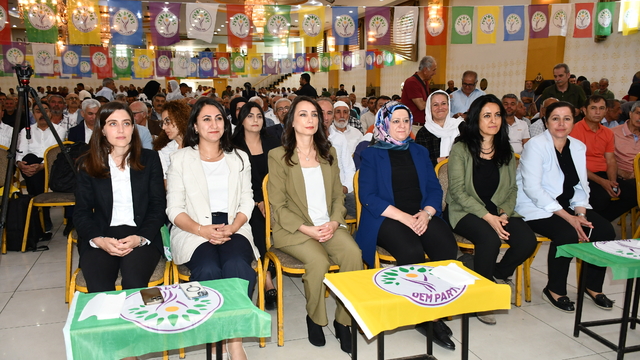 DEM Parti Eş Genel Başkanı Hatimoğulları, Batman'da partisinin il kongresinde konuştu: