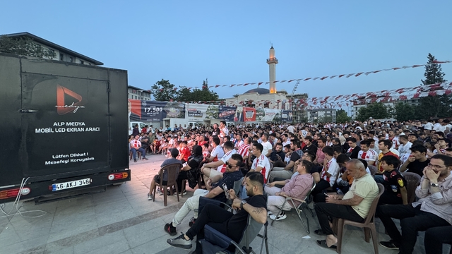 İstiklalspor'un, Nesine 2. Lig'e yükselmesi Kahramanmaraş'ta sevinçle karşılandı