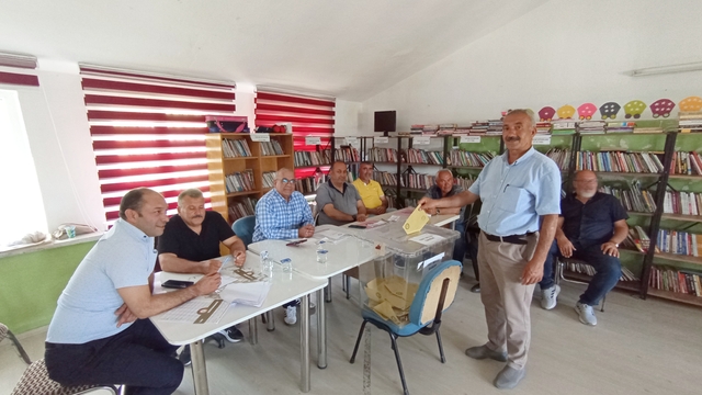 Yeniyaylacık köyünde yapılan referandumda "evet" çıktı