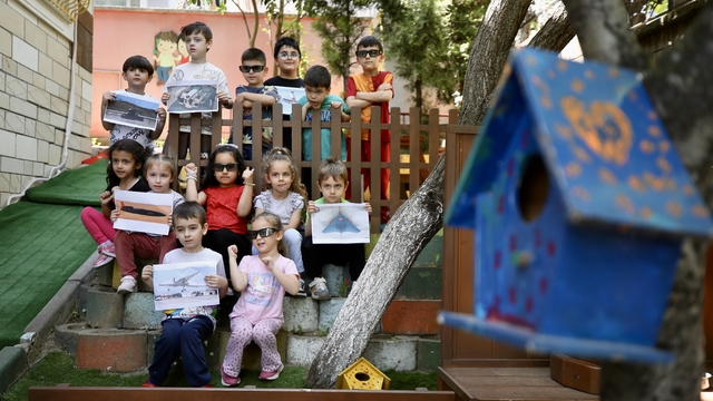 Anaokulu öğrencileri, yerli savunma sanayisi araçlarını çektikleri kliple öğrendi