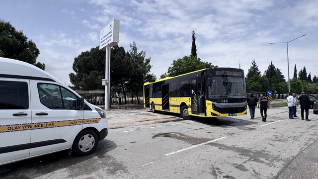 Bursa'da belediye otobüsü ile çarpışan motosikletin sürücüsü öldü