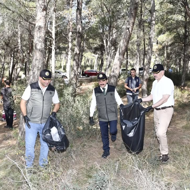 Belen'de ormanlık alanda temizlik yapıldı