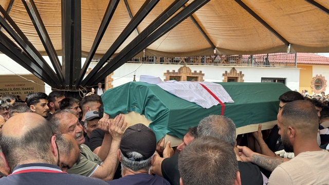 Tunceli'de silahlı kavgada ölen amca ile yeğeni toprağa verildi