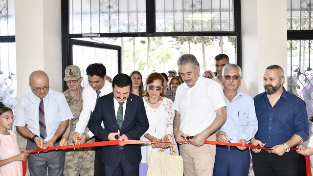Belen'de Halk Eğitimi Merkezinin yıl sonu sergisi açıldı