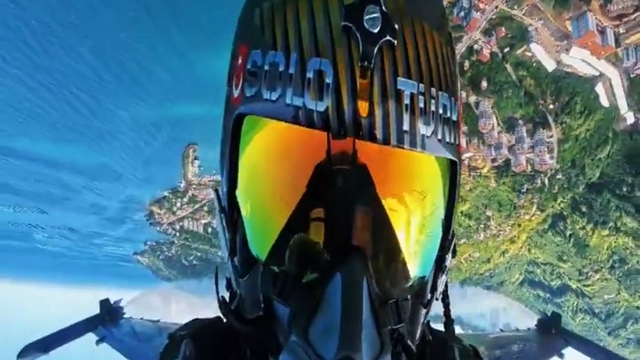 SoloTürk, Ordu'da gerçekleştirdiği gösteri uçuşunun uçak içi görüntülerini paylaştı