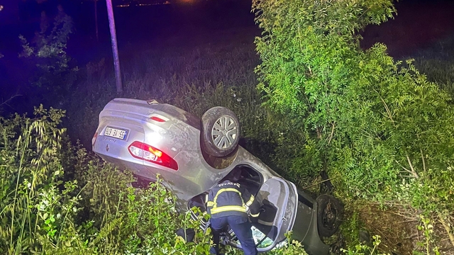 Samsun'da tarlaya devrilen otomobilin sürücüsü yaralandı