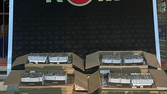 Manisa'da 292 bin makaron ile 240 kilogram tütün ele geçirildi