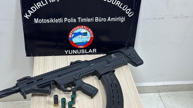 Kadirli'de narkotik ve asayiş uygulamalarında yakalanan 5 şüpheli tutuklandı