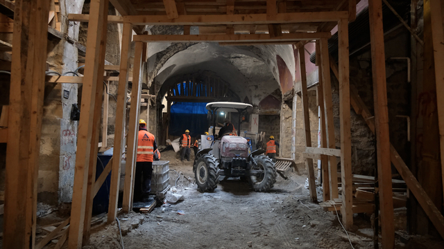 Bakan Kurum, Kahramanmaraş'taki restorasyonu süren Tarihi Kapalı Çarşı'nın görüntülerini paylaştı