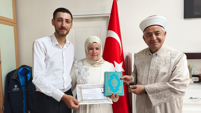 Alman kadın Adıyaman'da Müslüman oldu