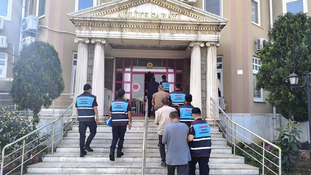 SİT alanında kaçak tarihi eser kazısına 4 tutuklama