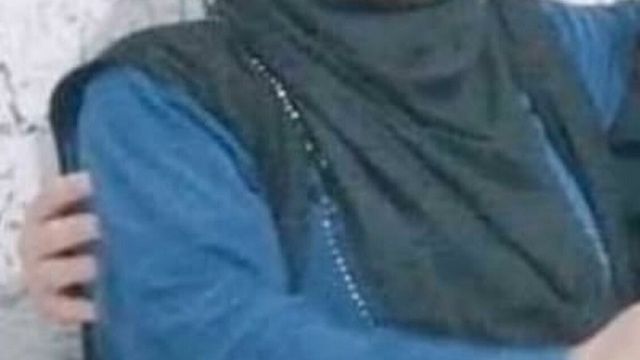 Sürücüsünün geri manevra yaptığı otomobilin altında kalan kadın öldü