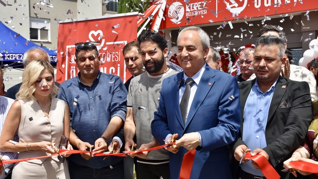 Kepez'de Öğrenci Kent Lokantası hizmete açıldı