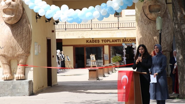 Boğazkale'de el sanatları sergisi açıldı