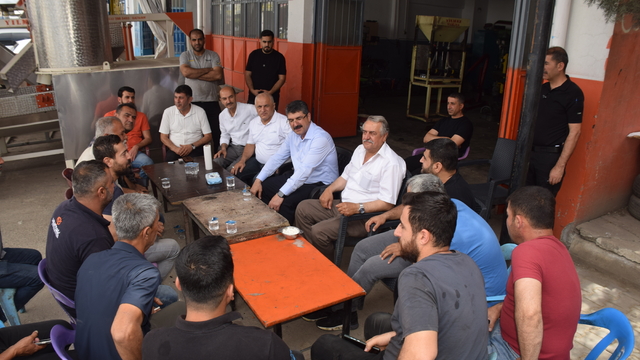 AK Parti Batman Milletvekili Nasıroğlu, sanayi sitesi esnafıyla bir araya geldi