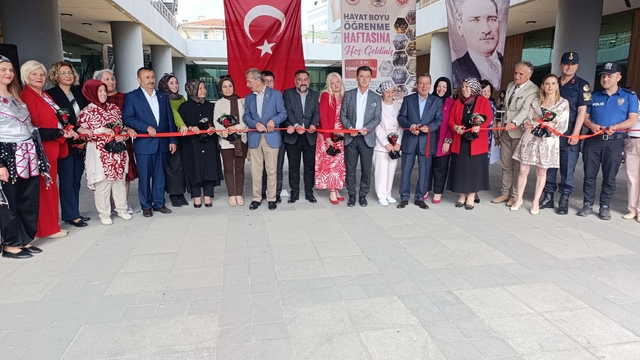 Kapaklı'da "Hayat Boyu Öğrenme Şenliği" düzenlendi