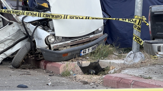 Konya'daki trafik kazasında sürücü ile eşi yaşamını yitirdi
