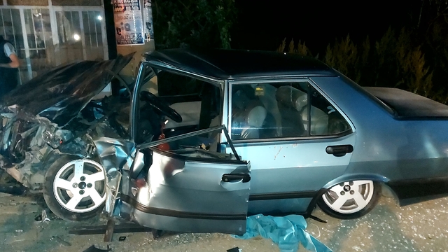 Isparta'da iki otomobil çarpıştı, 4 kişi yaralandı