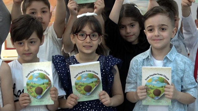 Hayallerini yazdıkları kitabın gelirini lösemili arkadaşları için bağışladılar