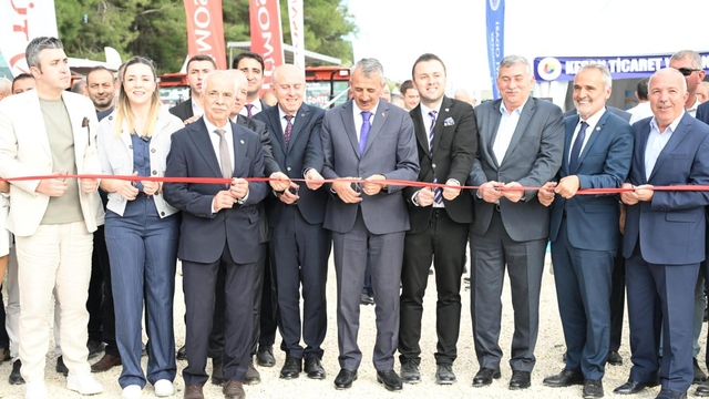 Edirne Valisi Sezer, 2. Keşan Tarım ve Hayvancılık Fuarı'nın açılışını gerçekleştirdi